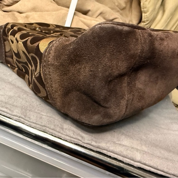 Coach Chelsea Signature Hobo Shoulder Bag – Brown (Style G06J-10143) - Picture 8 of 12